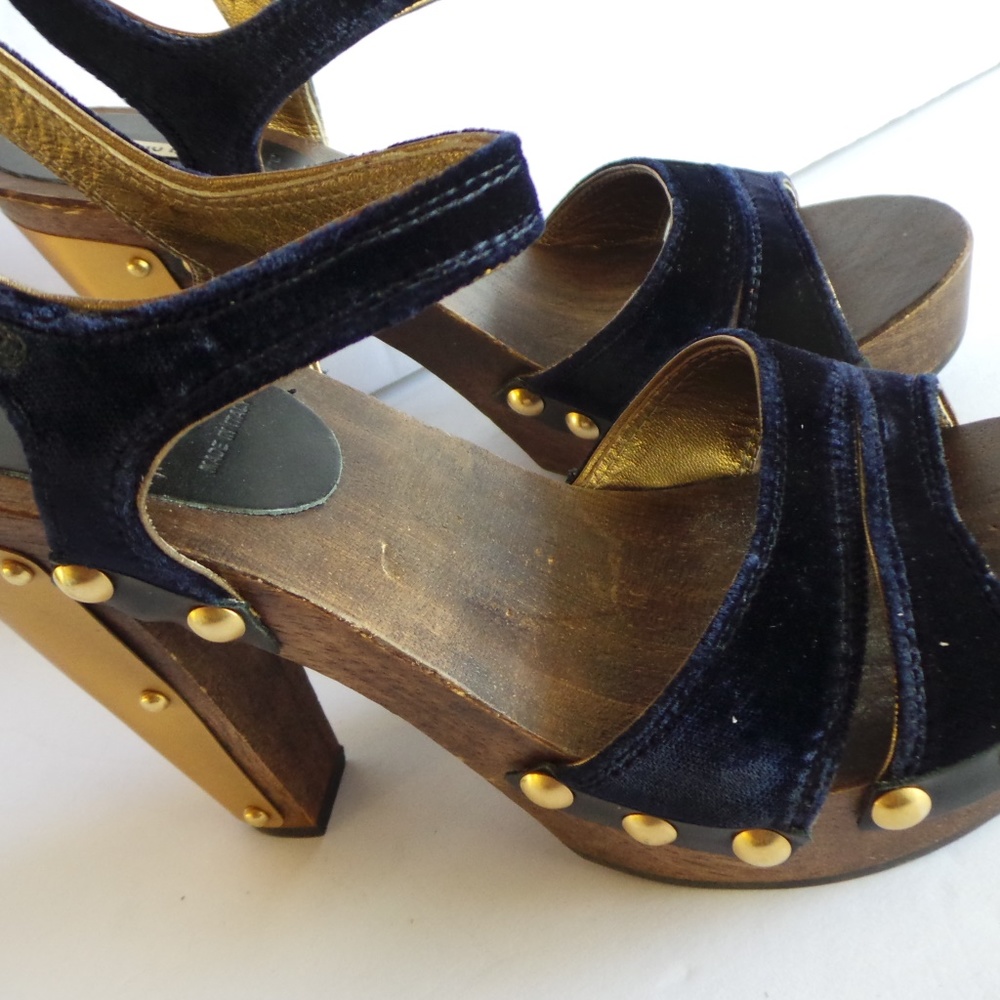 MIU MIU BY PRADA HEELS SZ 7 EURO VELVET BLUE